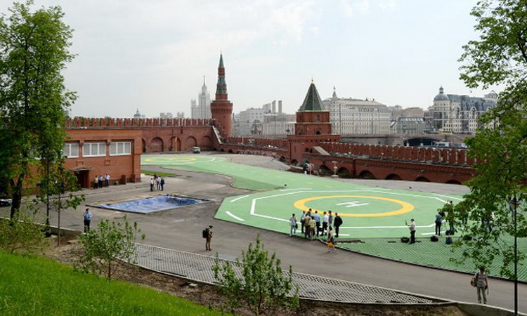 Почему над москвой летают вертолеты