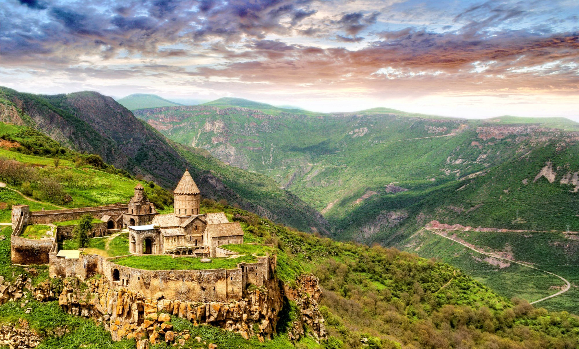 9 самых интересных мест Грузии, обязательных к посещению