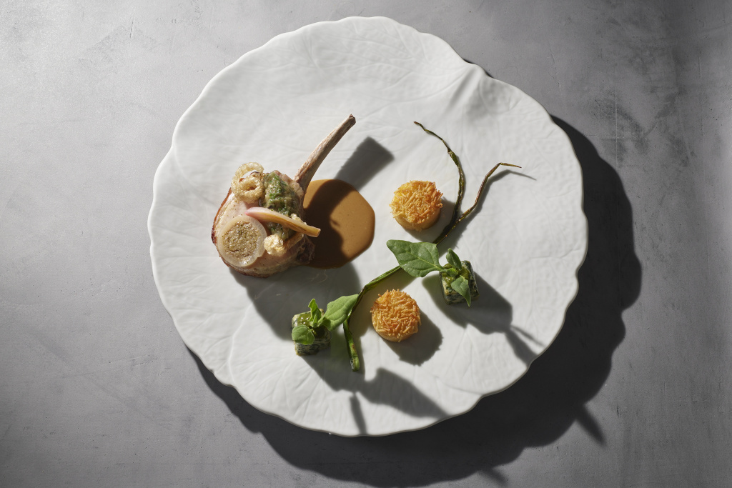 Restaurant Daniel_Gaspor Farm Suckling Pig Chop_Bill Milne_2880x1920.jpg