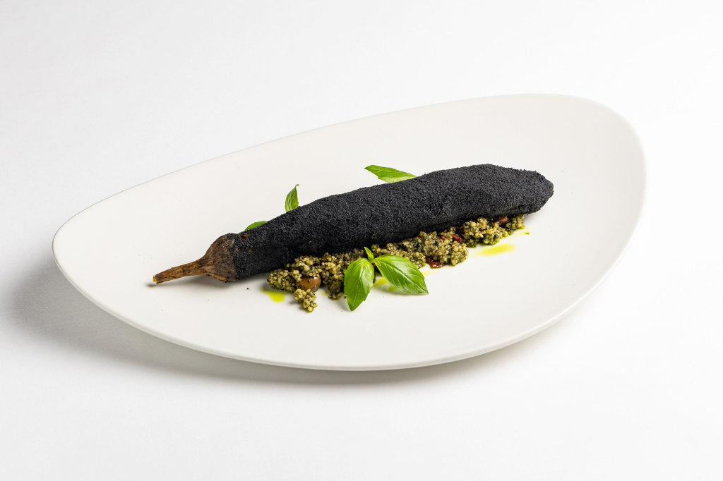 Чёрный баклажан с песто из базилика и кускусом 1.jpg