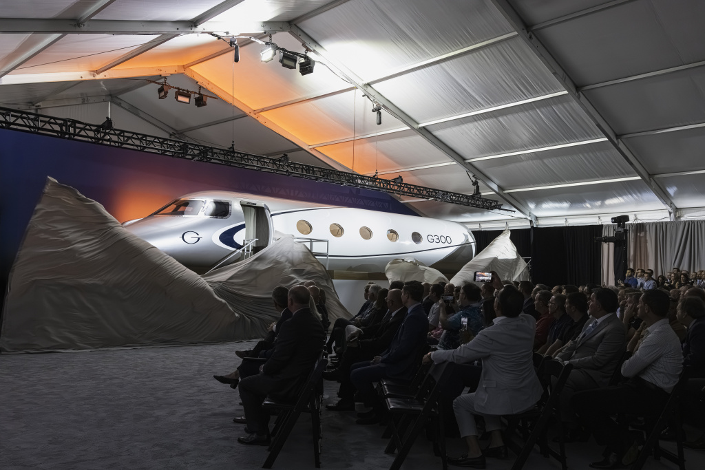 G300-reveal (1).jpg G300-reveal (1).jpg