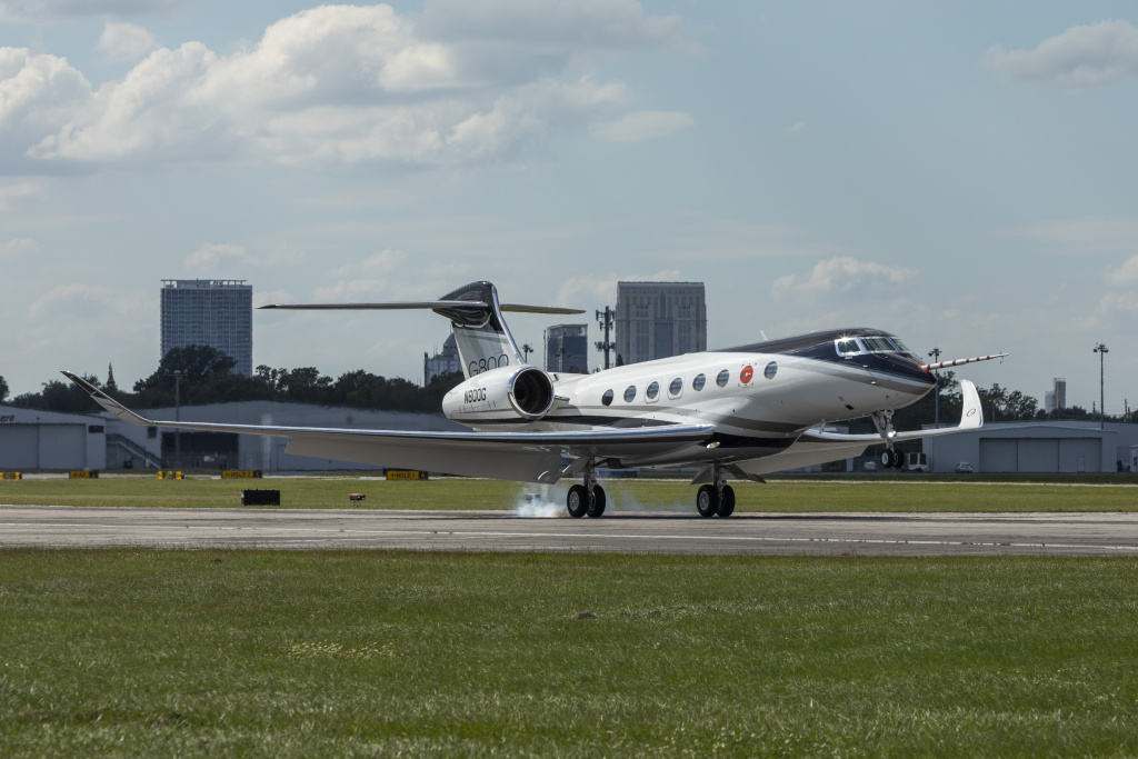 NBAA_arrivals_800.202201015.jpg