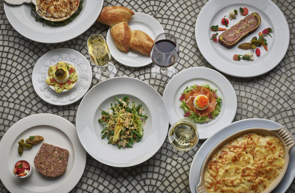 Le Gratin_Overhead Spread _2.2.22_Bill Milne (2)_2847x1866.jpg