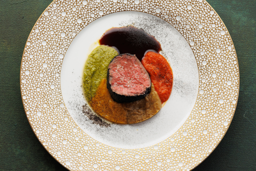 Филе миньон с «овощами-гриль» и соусом сальморигано 02.jpg