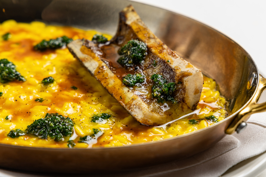 ризотто миланезе с мозговой косточкой и гремолатой1.jpg